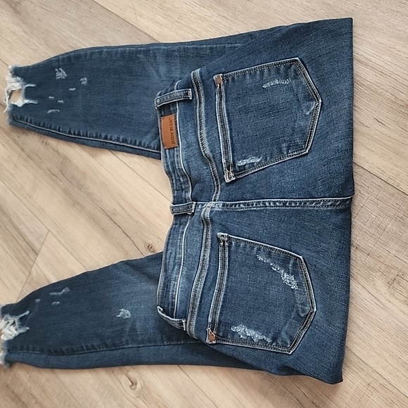 Judy Blue Jeans - Picture 3 of 3